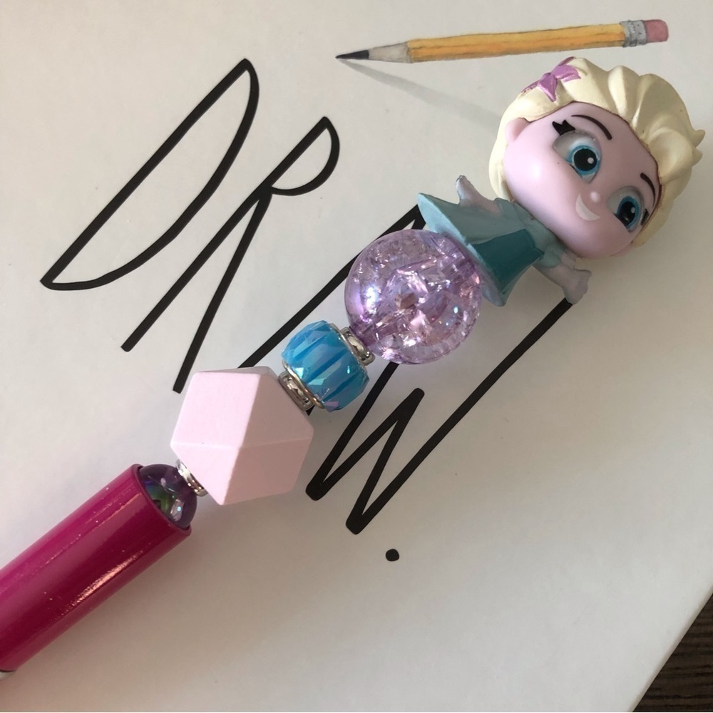 Disney Doorables: Frozen: Elsa handmade beaded pen